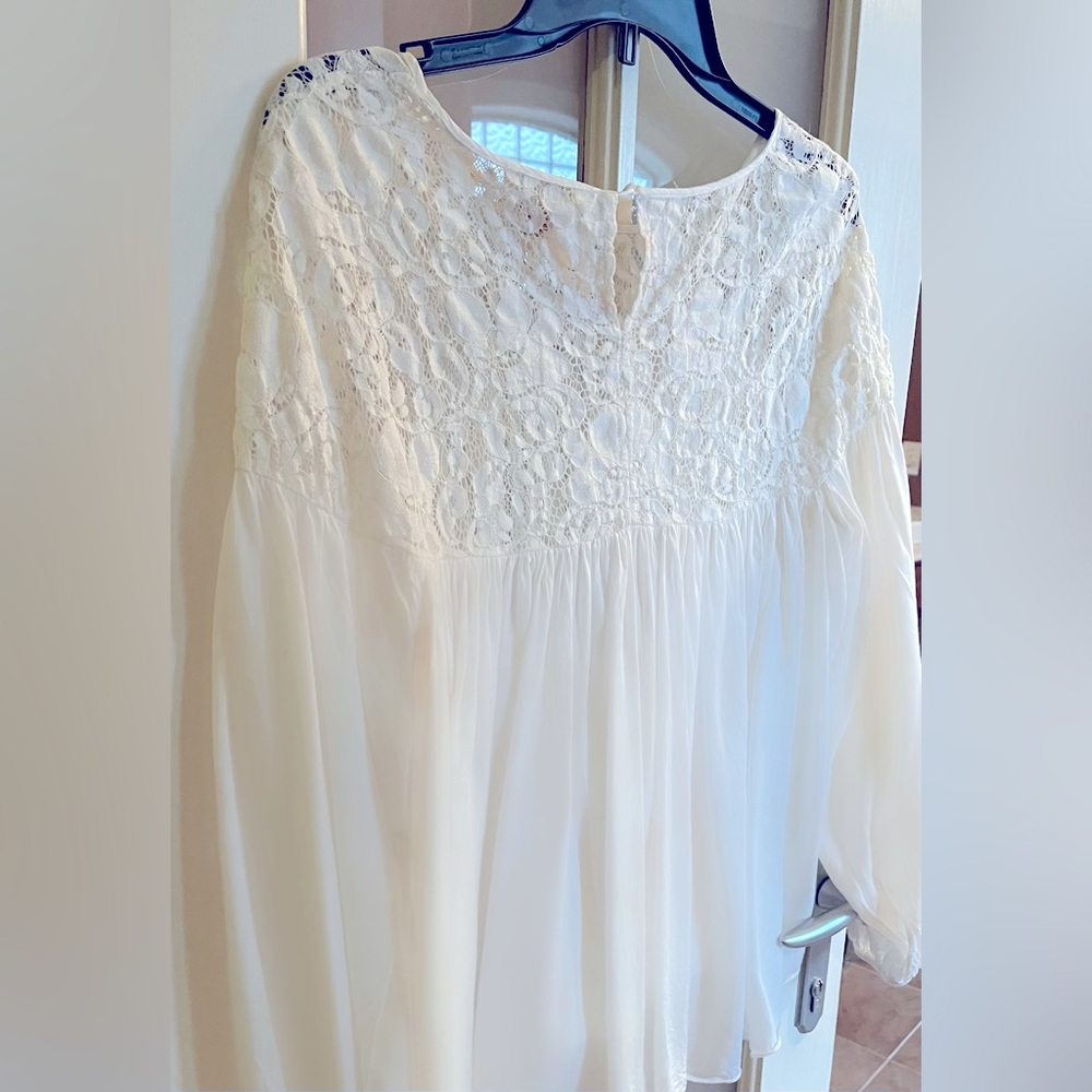 Sundance White Mystic Moonrise Tunic Lace Top
Size S